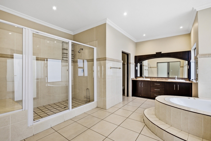 To Let 4 Bedroom Property for Rent in Dainfern Golf Estate Gauteng