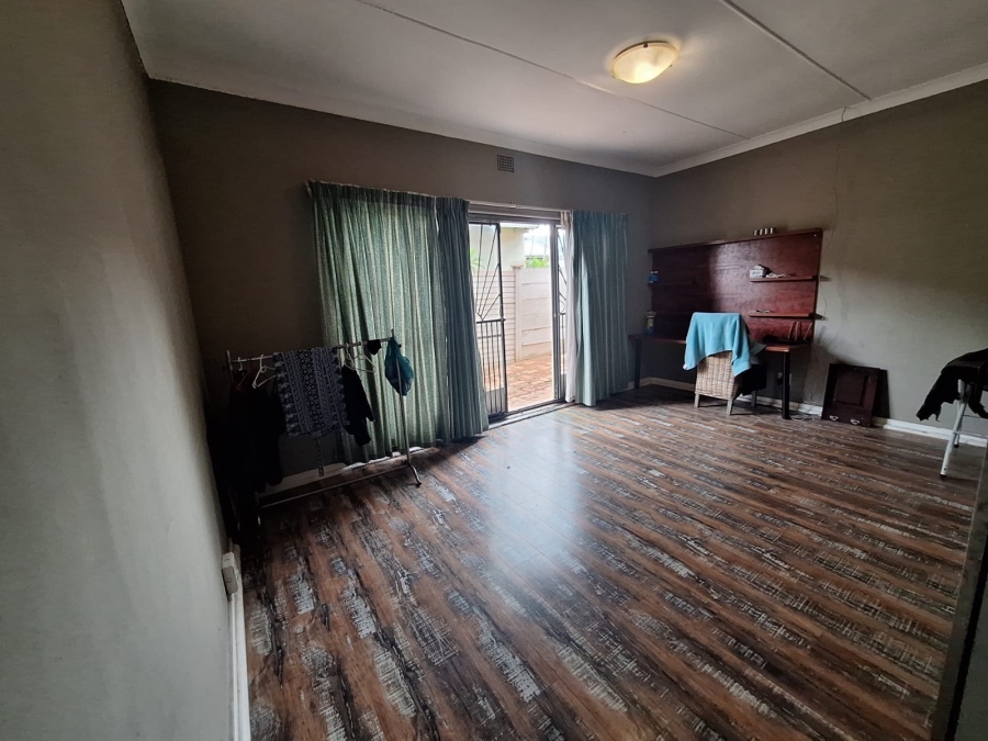 5 Bedroom Property for Sale in Annlin Gauteng