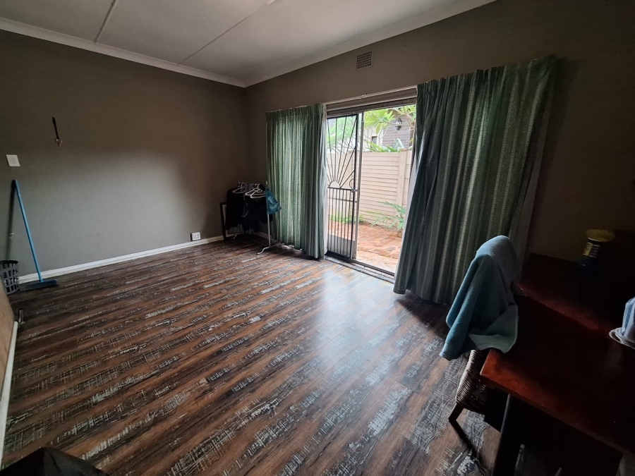 5 Bedroom Property for Sale in Annlin Gauteng