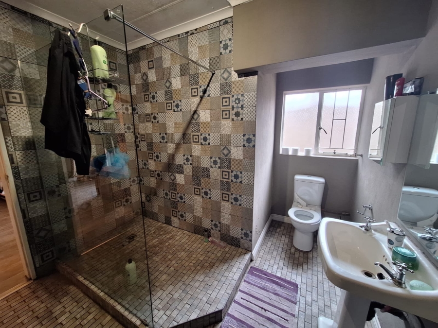 5 Bedroom Property for Sale in Annlin Gauteng