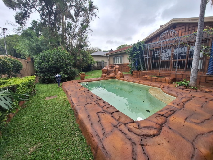5 Bedroom Property for Sale in Annlin Gauteng