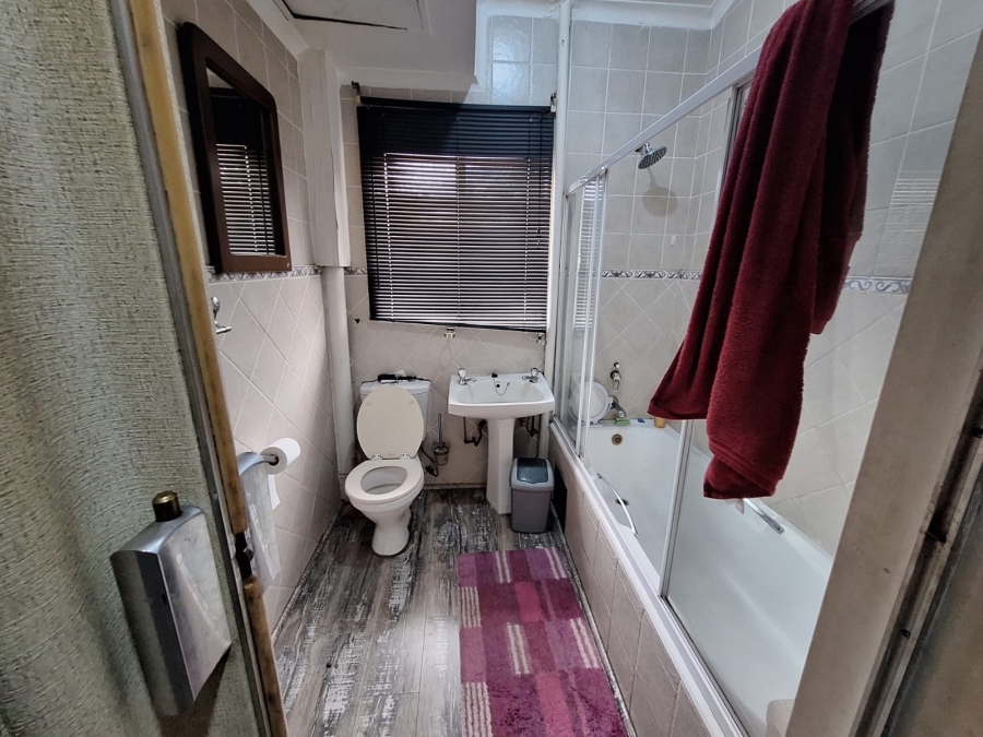 5 Bedroom Property for Sale in Annlin Gauteng