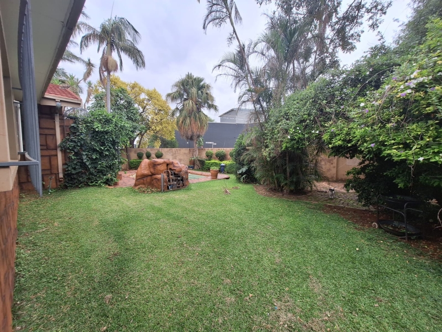 5 Bedroom Property for Sale in Annlin Gauteng