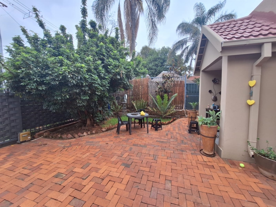 5 Bedroom Property for Sale in Annlin Gauteng
