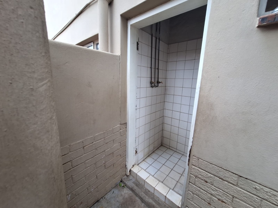 5 Bedroom Property for Sale in Annlin Gauteng