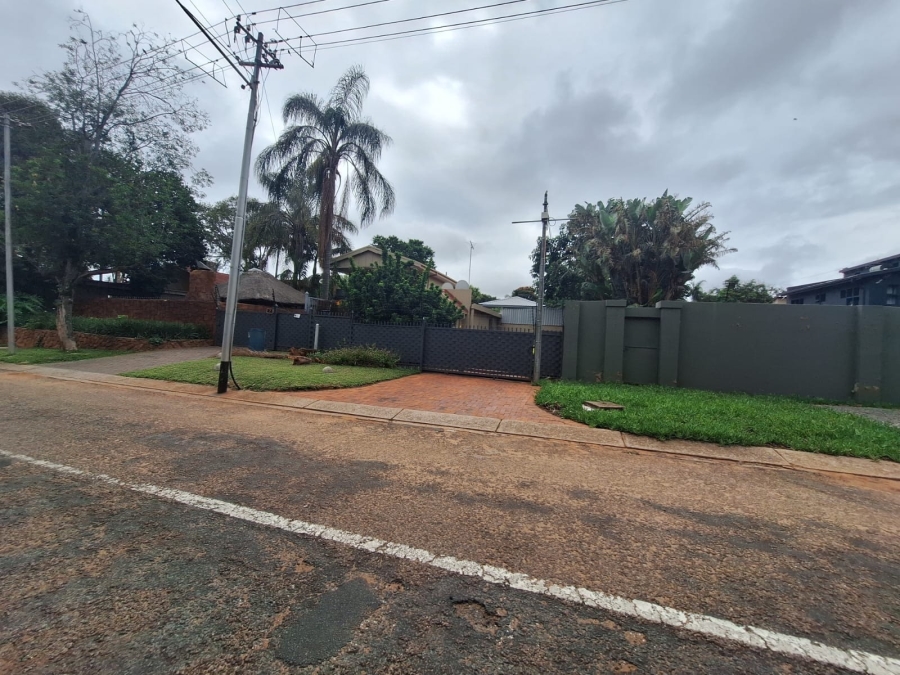 5 Bedroom Property for Sale in Annlin Gauteng