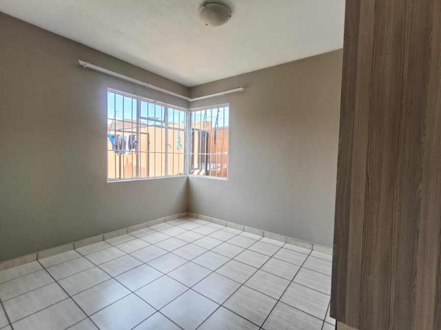 2 Bedroom Property for Sale in Turf Club Gauteng