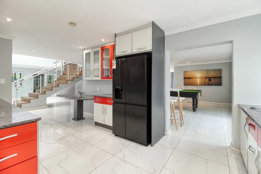 To Let 4 Bedroom Property for Rent in Dainfern Golf Estate Gauteng