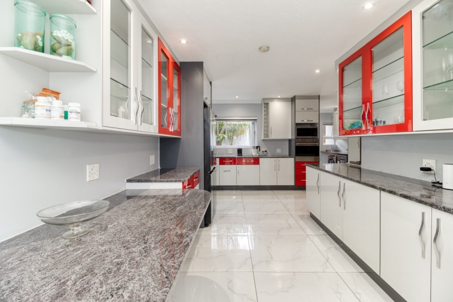 To Let 4 Bedroom Property for Rent in Dainfern Golf Estate Gauteng