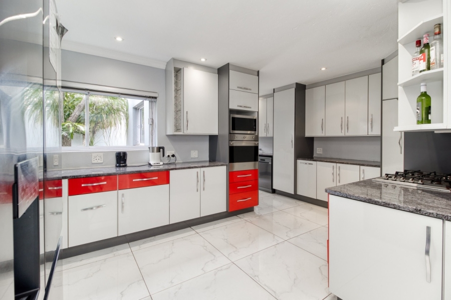 To Let 4 Bedroom Property for Rent in Dainfern Golf Estate Gauteng