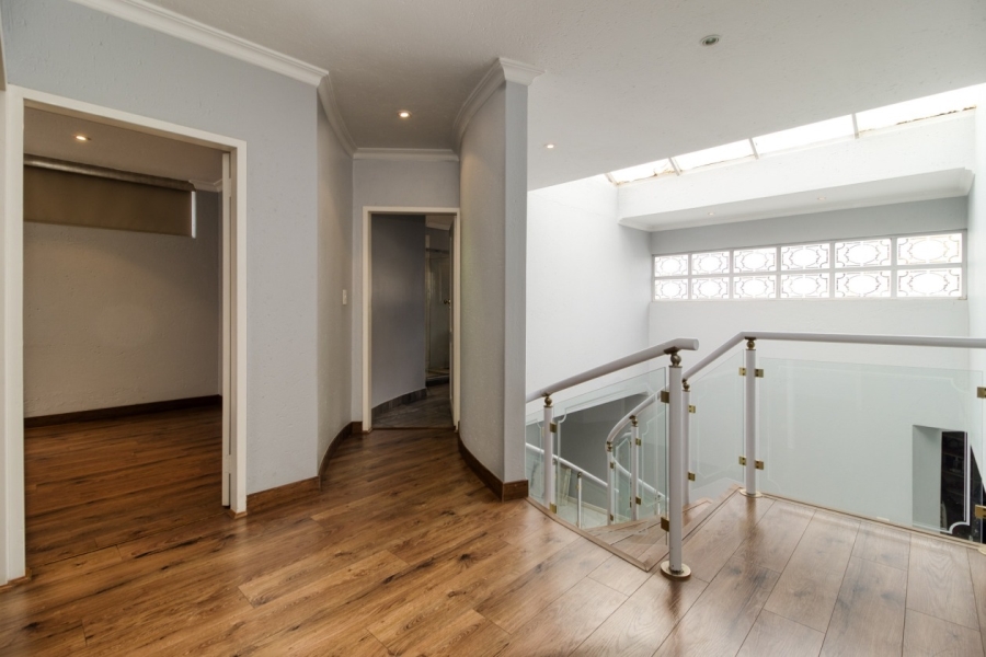 To Let 4 Bedroom Property for Rent in Dainfern Golf Estate Gauteng