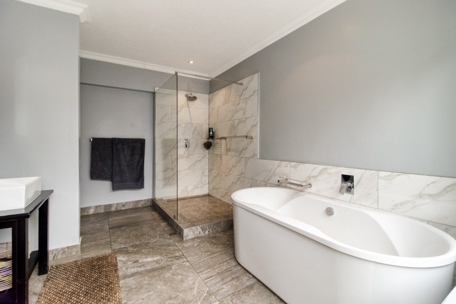 To Let 4 Bedroom Property for Rent in Dainfern Golf Estate Gauteng
