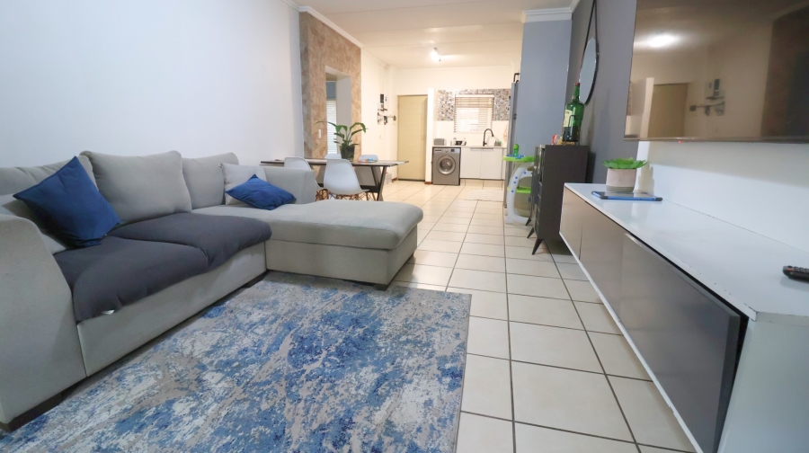 To Let 2 Bedroom Property for Rent in Lonehill Gauteng