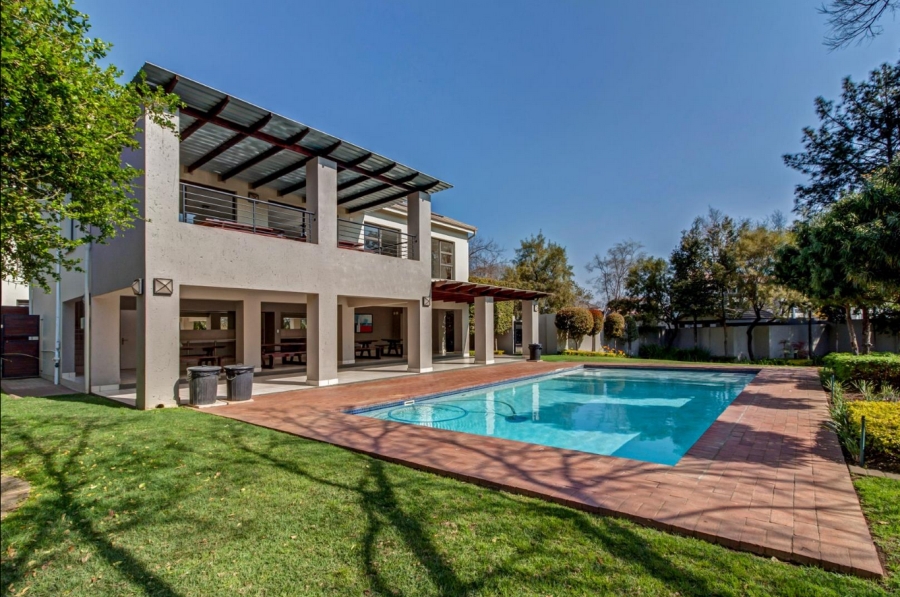 To Let 2 Bedroom Property for Rent in Lonehill Gauteng