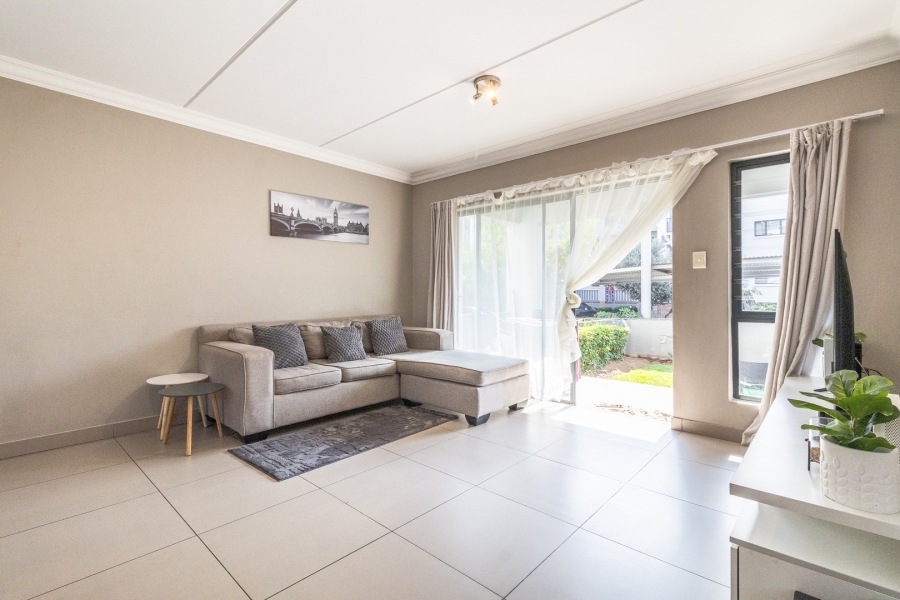 To Let 2 Bedroom Property for Rent in Broadacres Gauteng
