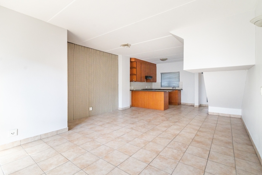 To Let 2 Bedroom Property for Rent in Magaliessig Gauteng