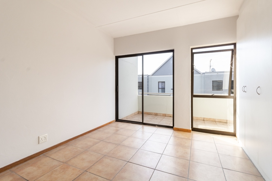 To Let 2 Bedroom Property for Rent in Magaliessig Gauteng