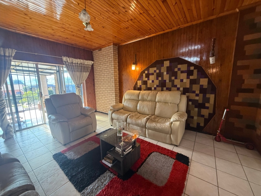 5 Bedroom Property for Sale in Ormonde Gauteng