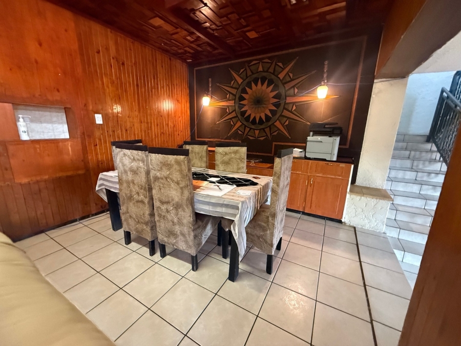 5 Bedroom Property for Sale in Ormonde Gauteng