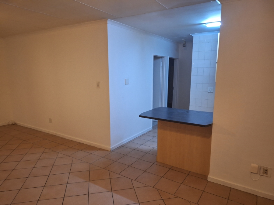 To Let 2 Bedroom Property for Rent in Die Hoewes Gauteng