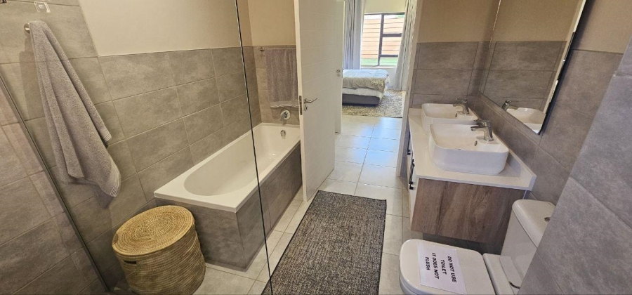 To Let 3 Bedroom Property for Rent in Boardwalk Villas Gauteng