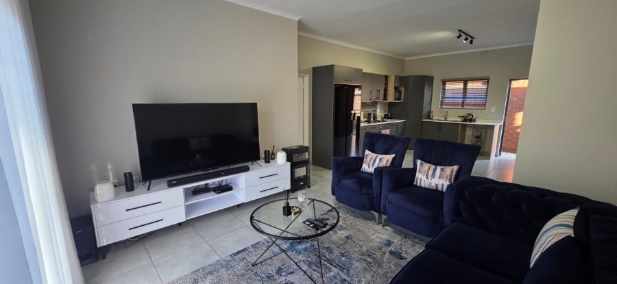 To Let 3 Bedroom Property for Rent in Boardwalk Villas Gauteng