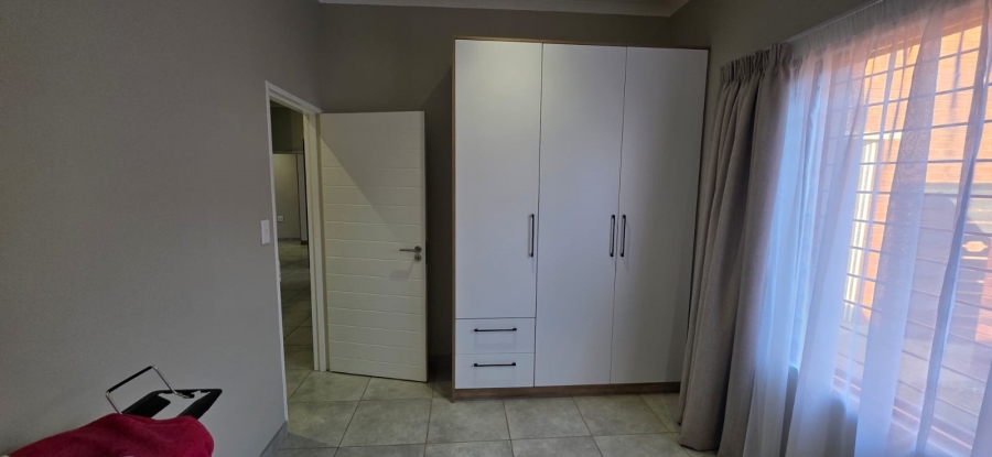 To Let 3 Bedroom Property for Rent in Boardwalk Villas Gauteng