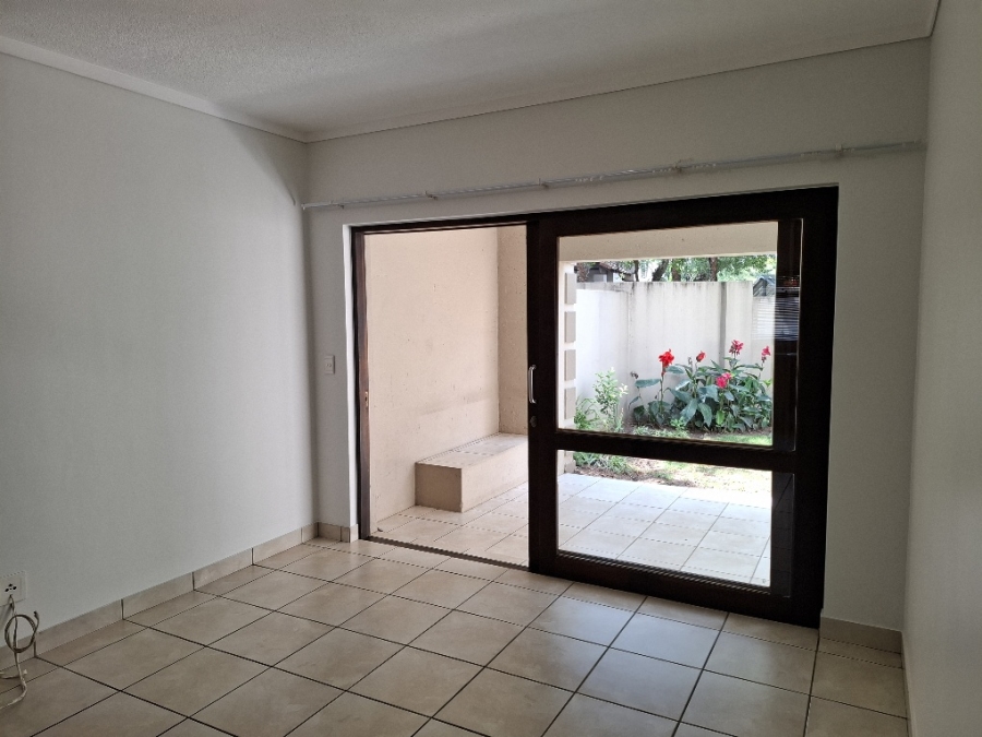 To Let 1 Bedroom Property for Rent in Fourways Gauteng