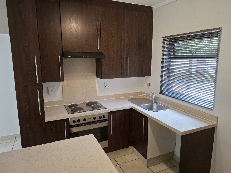 To Let 1 Bedroom Property for Rent in Fourways Gauteng