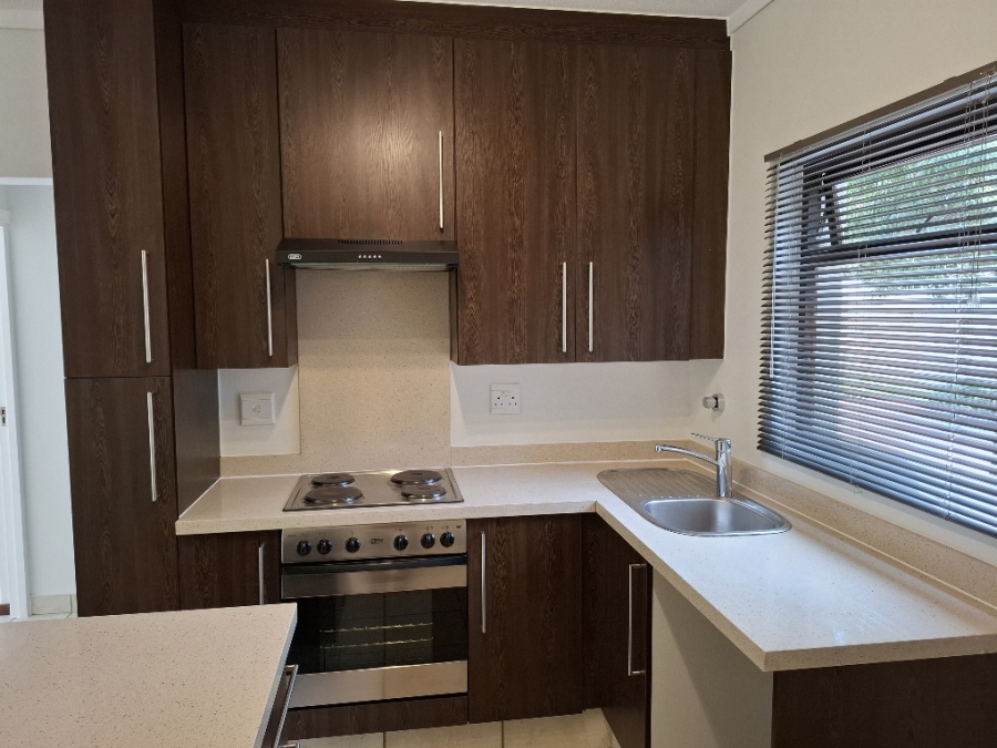 To Let 1 Bedroom Property for Rent in Fourways Gauteng