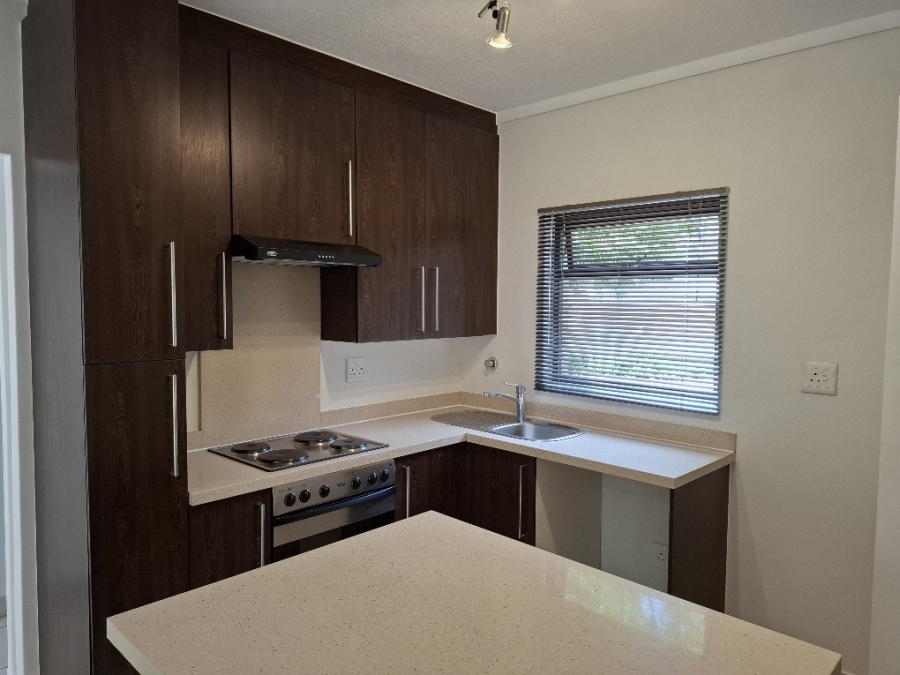 To Let 1 Bedroom Property for Rent in Fourways Gauteng