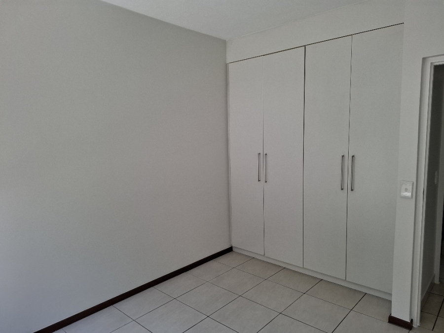 To Let 1 Bedroom Property for Rent in Fourways Gauteng