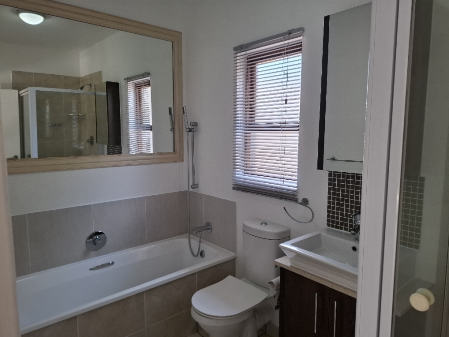 To Let 1 Bedroom Property for Rent in Fourways Gauteng