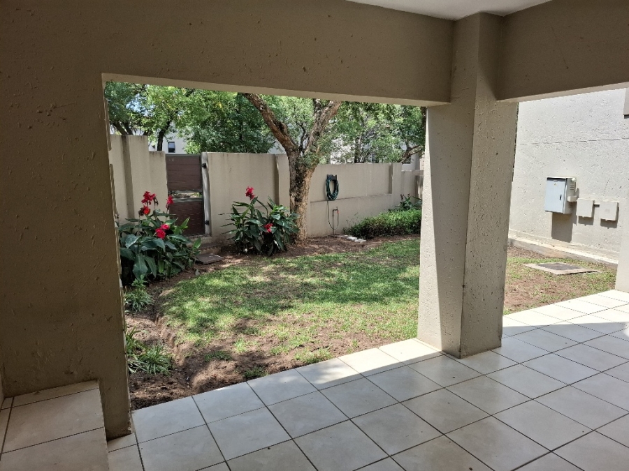 To Let 1 Bedroom Property for Rent in Fourways Gauteng