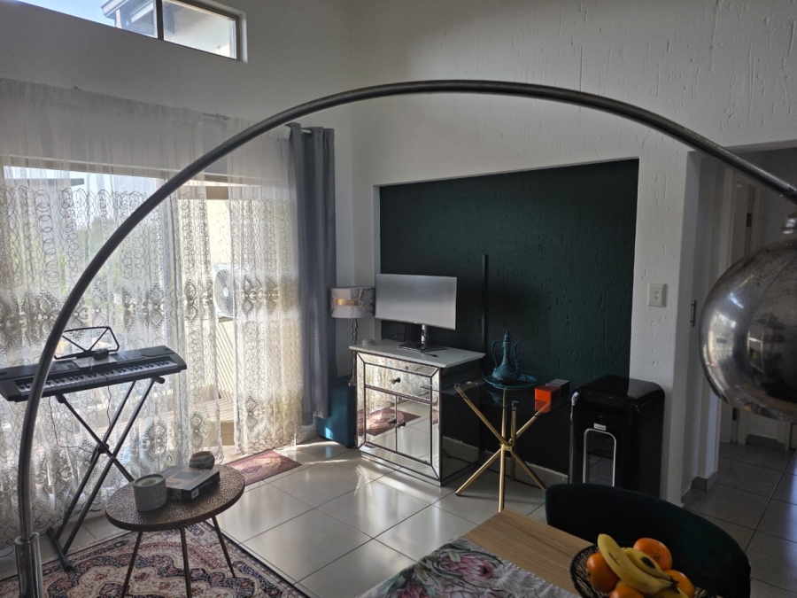 To Let 2 Bedroom Property for Rent in Lonehill Gauteng