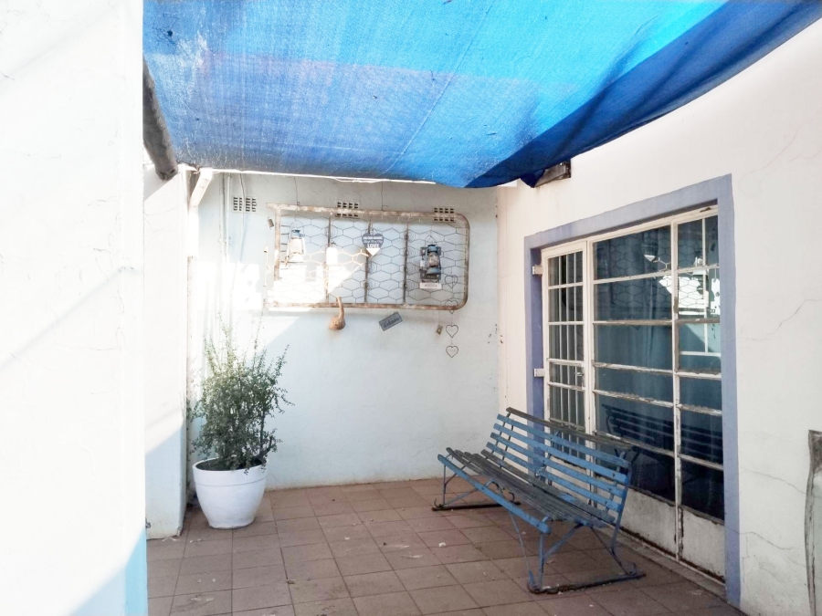 6 Bedroom Property for Sale in Sunset View A H Gauteng