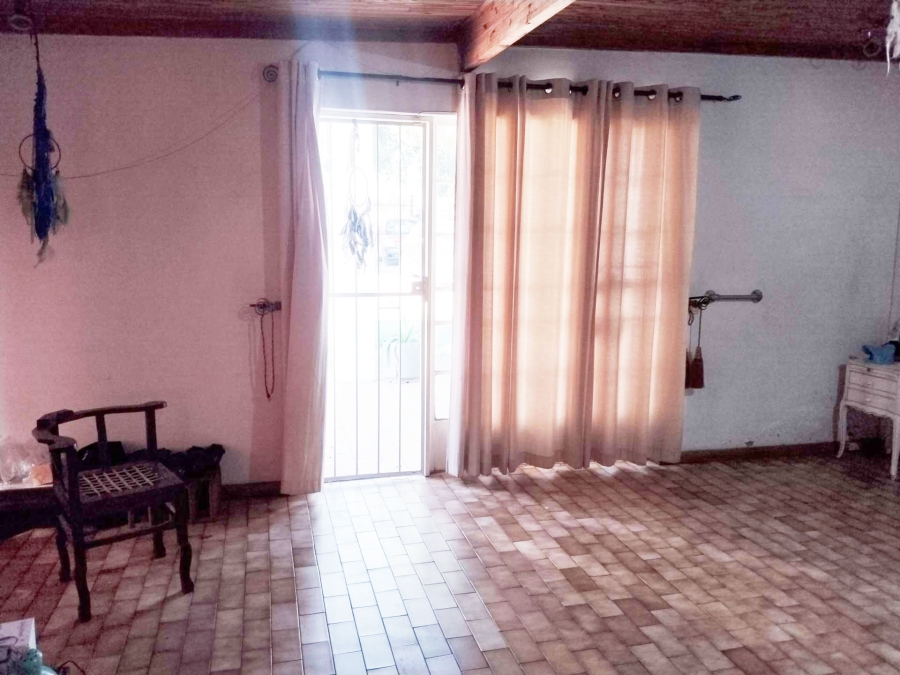 6 Bedroom Property for Sale in Sunset View A H Gauteng