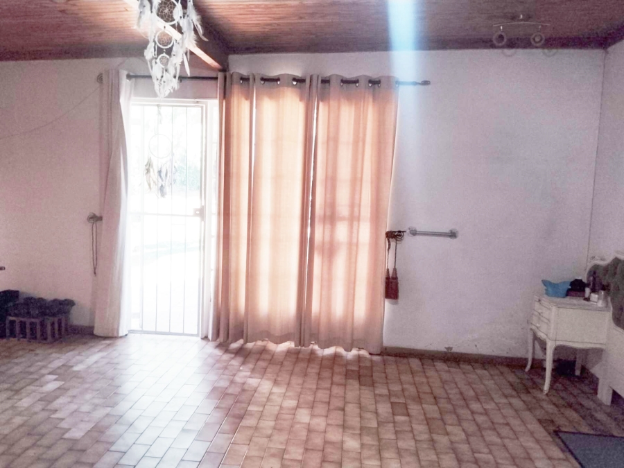 6 Bedroom Property for Sale in Sunset View A H Gauteng