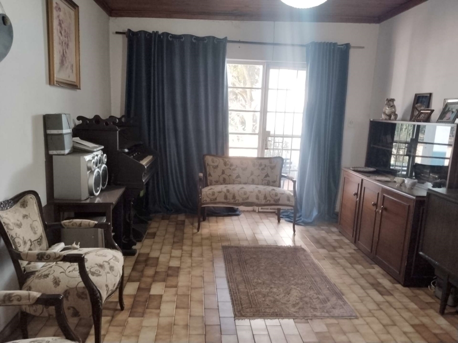 6 Bedroom Property for Sale in Sunset View A H Gauteng