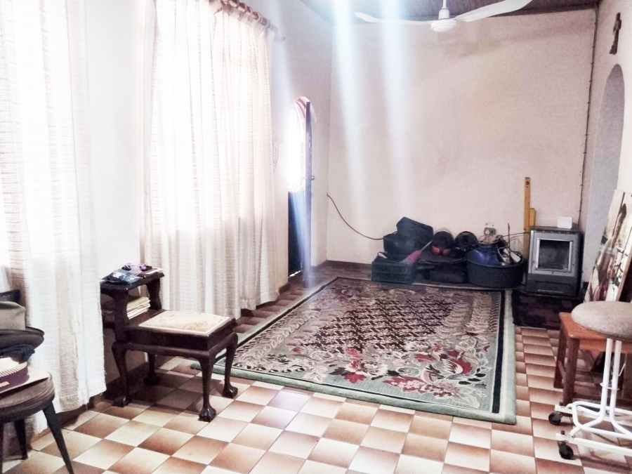 6 Bedroom Property for Sale in Sunset View A H Gauteng