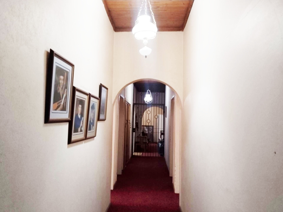 6 Bedroom Property for Sale in Sunset View A H Gauteng