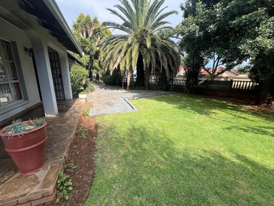 3 Bedroom Property for Sale in Brackendowns Gauteng