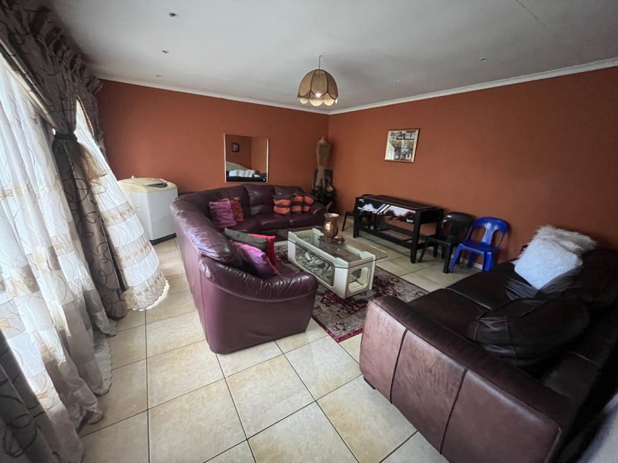 3 Bedroom Property for Sale in Brackendowns Gauteng