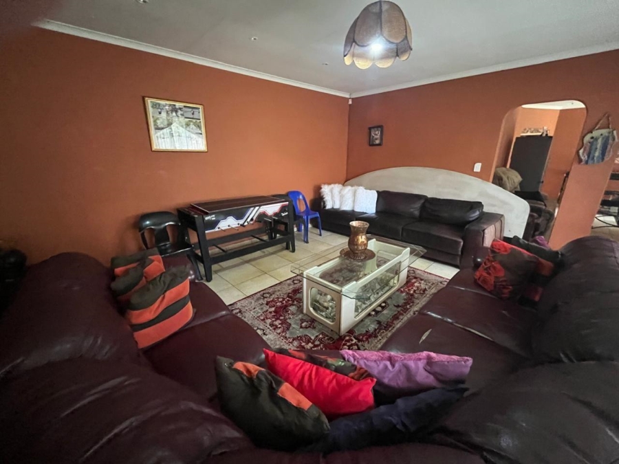 3 Bedroom Property for Sale in Brackendowns Gauteng