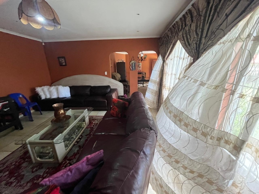 3 Bedroom Property for Sale in Brackendowns Gauteng