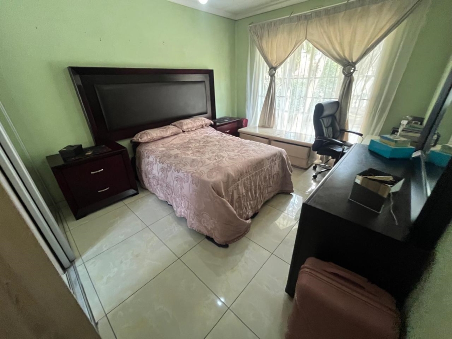 3 Bedroom Property for Sale in Brackendowns Gauteng