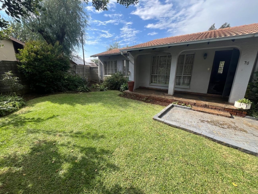 3 Bedroom Property for Sale in Brackendowns Gauteng
