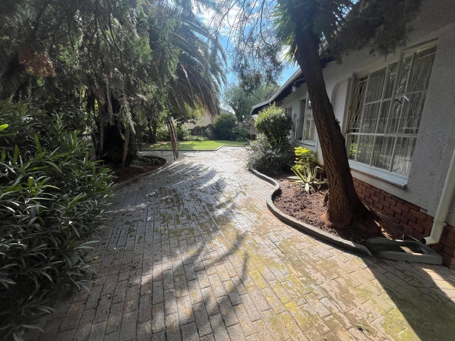 3 Bedroom Property for Sale in Brackendowns Gauteng
