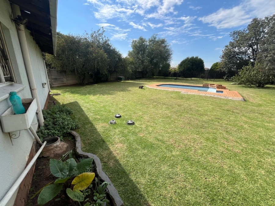 3 Bedroom Property for Sale in Brackendowns Gauteng
