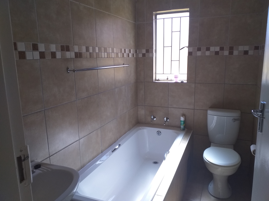 To Let 3 Bedroom Property for Rent in Leopard